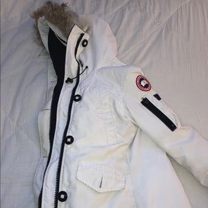 XS Canada Goose mid-length jacket